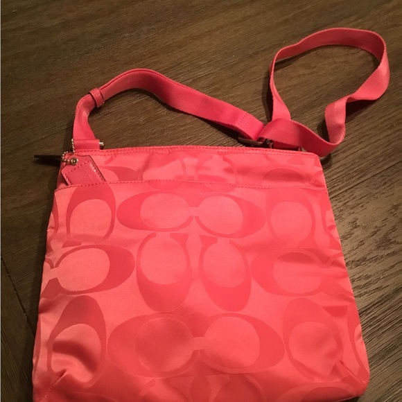 Coach Pink Crossbody Bag with Signature Pattern - Picture 2 of 6